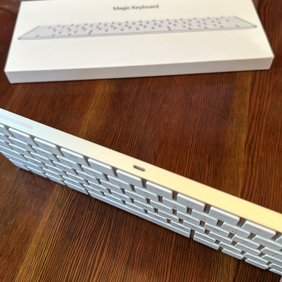 Apple Magic Keyboard - Picture 3 of 4
